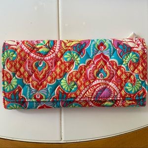 BRAND NEW Vera Bradley Wallet